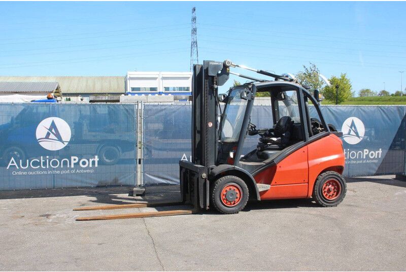 Fenwick-Linde H40T - Forklift LPG: gambar 1 Fenwick-Linde H40T - Forklift LPG: gambar 1