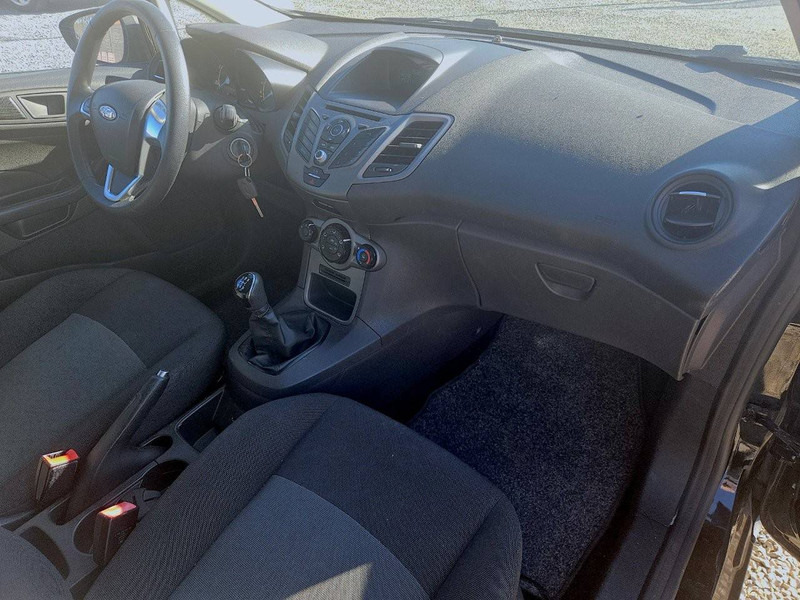 Mobil sedan Ford Fiesta (VII - update) 1.25: gambar 11