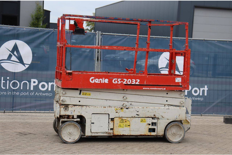 Genie GS-2032 - Scissor lifts: gambar 1 Genie GS-2032 - Scissor lifts: gambar 1