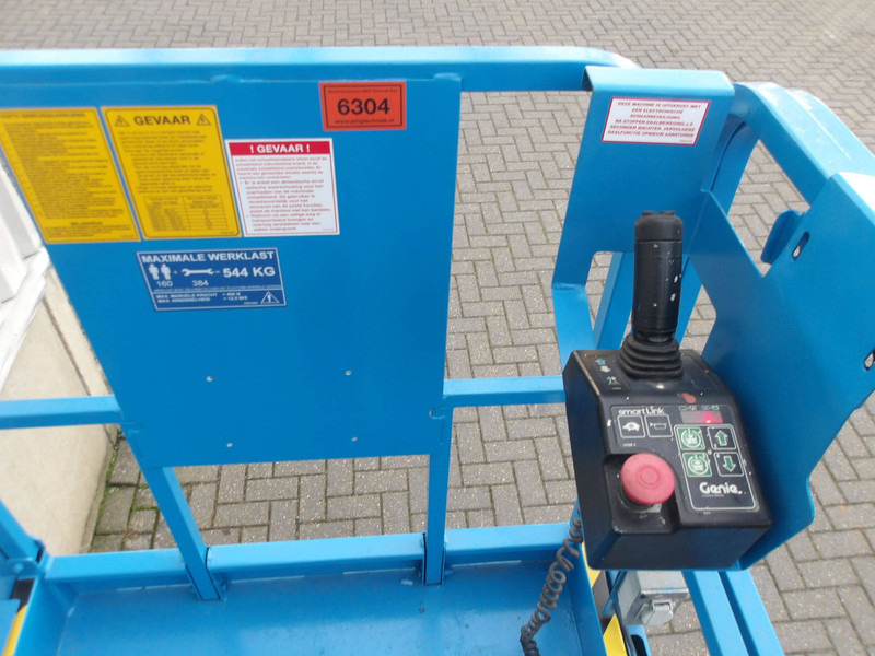 Genie GS-2046 - Scissor lifts: gambar 4 Genie GS-2046 - Scissor lifts: gambar 4