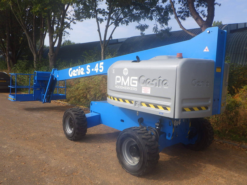 Genie S-45 - Boom teleskopik: gambar 2 Genie S-45 - Boom teleskopik: gambar 2