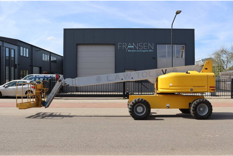 Genie S-65 - Boom teleskopik: gambar 2 Genie S-65 - Boom teleskopik: gambar 2