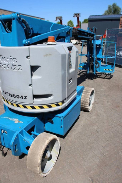 Genie Z-34/22N - Boom artikulasi: gambar 5 Genie Z-34/22N - Boom artikulasi: gambar 5