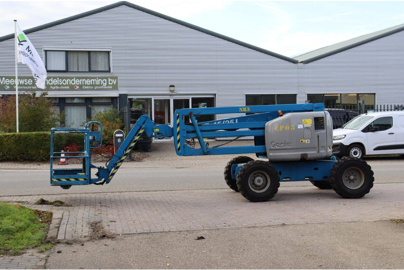 Genie Z-45/25J - Boom artikulasi: gambar 1 Genie Z-45/25J - Boom artikulasi: gambar 1