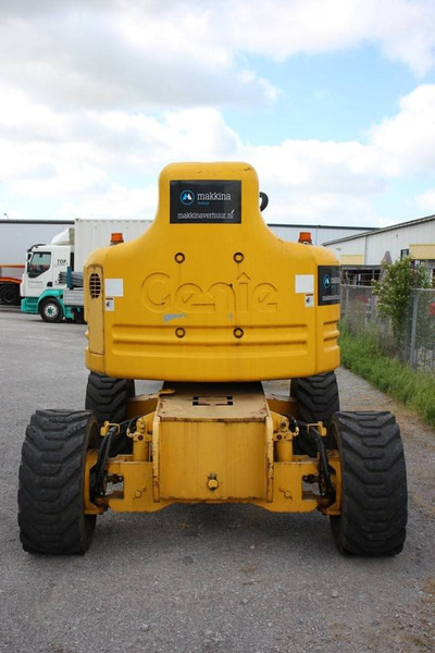 Genie Z-60/34 - Boom artikulasi: gambar 4 Genie Z-60/34 - Boom artikulasi: gambar 4