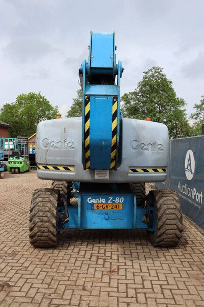 Genie Z-80/60 - Boom teleskopik: gambar 4 Genie Z-80/60 - Boom teleskopik: gambar 4
