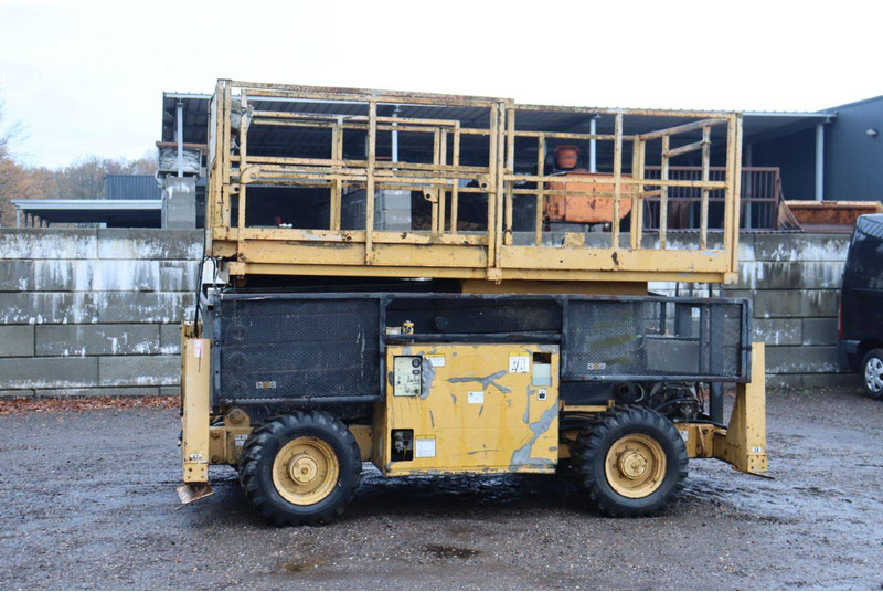 Grove SM4688 XT - Scissor lifts: gambar 1 Grove SM4688 XT - Scissor lifts: gambar 1