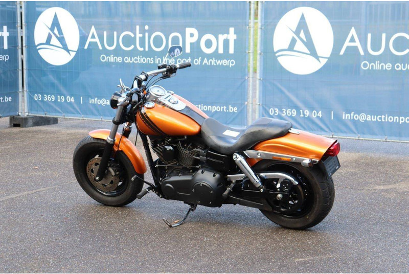 Harley-Davidson Dyna Fat Bob - Sepeda motor: gambar 3 Harley-Davidson Dyna Fat Bob - Sepeda motor: gambar 3