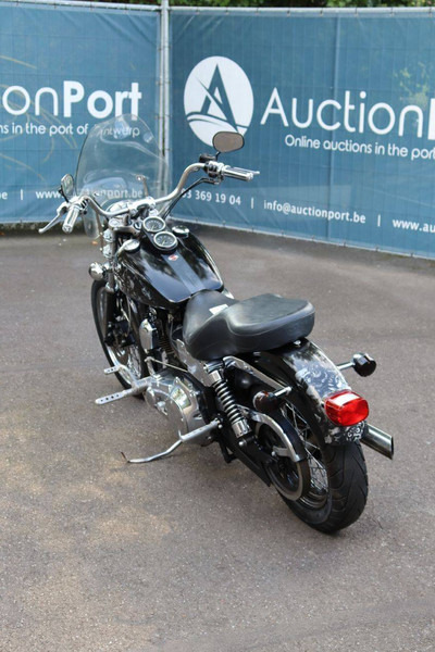 Harley-Davidson Dyna Low Rider - Sepeda motor: gambar 4 Harley-Davidson Dyna Low Rider - Sepeda motor: gambar 4