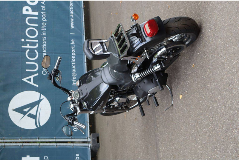 Harley-Davidson Dyna Street Bob - Sepeda motor: gambar 4 Harley-Davidson Dyna Street Bob - Sepeda motor: gambar 4