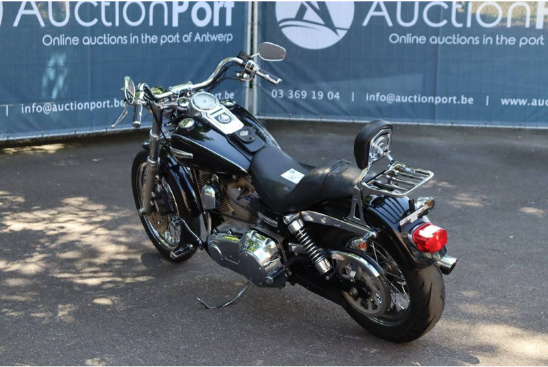 Harley-Davidson Dyna Super Glide - Sepeda motor: gambar 4 Harley-Davidson Dyna Super Glide - Sepeda motor: gambar 4