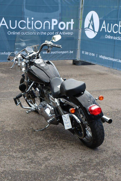 Harley-Davidson Dyna Super Glide - Sepeda motor: gambar 4 Harley-Davidson Dyna Super Glide - Sepeda motor: gambar 4