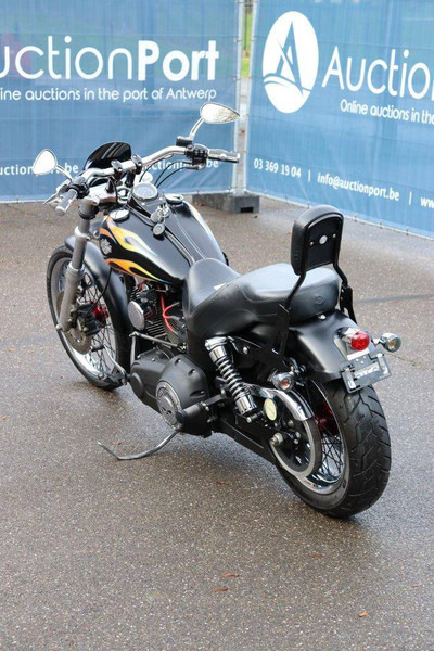 Harley-Davidson Dyna Wide Glide - Sepeda motor: gambar 4 Harley-Davidson Dyna Wide Glide - Sepeda motor: gambar 4