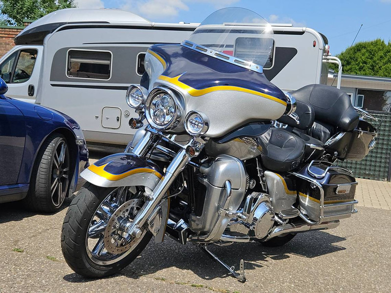 Harley-Davidson Electra Glide Ultra Classic (FLHTCUSE7) CVO - Sepeda motor: gambar 1 Harley-Davidson Electra Glide Ultra Classic (FLHTCUSE7) CVO - Sepeda motor: gambar 1