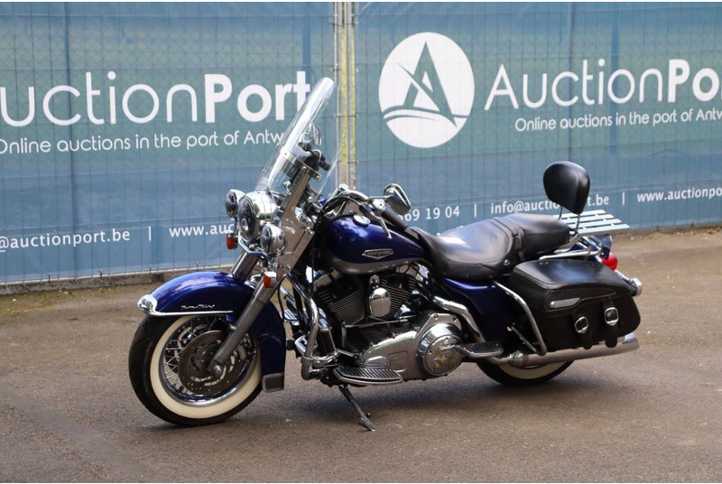 Sepeda motor Harley-Davidson Road King Classic Touring: gambar 9