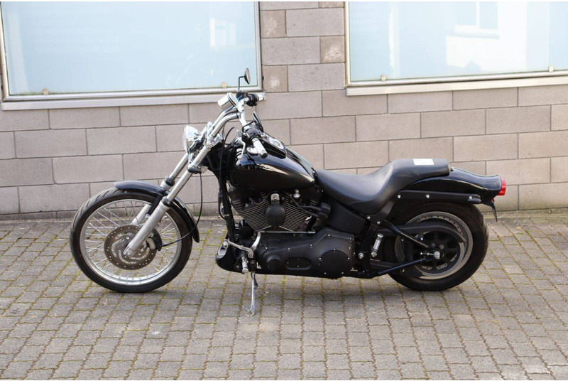 Harley-Davidson Soft Tail Night Train - Sepeda motor: gambar 2 Harley-Davidson Soft Tail Night Train - Sepeda motor: gambar 2