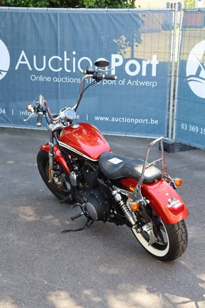 Harley-Davidson Sporster XL1200 Custom - Sepeda motor: gambar 4 Harley-Davidson Sporster XL1200 Custom - Sepeda motor: gambar 4