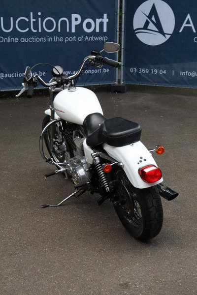 Harley-Davidson Sporster XL883 - Sepeda motor: gambar 4 Harley-Davidson Sporster XL883 - Sepeda motor: gambar 4
