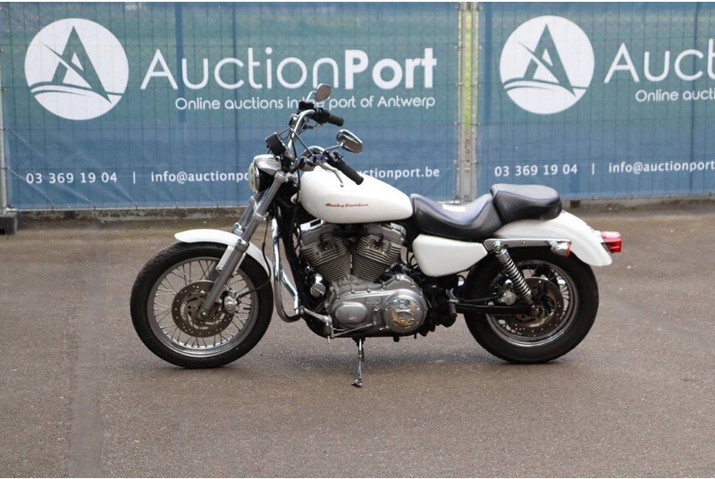 Harley-Davidson Sporster XL883 - Sepeda motor: gambar 1 Harley-Davidson Sporster XL883 - Sepeda motor: gambar 1