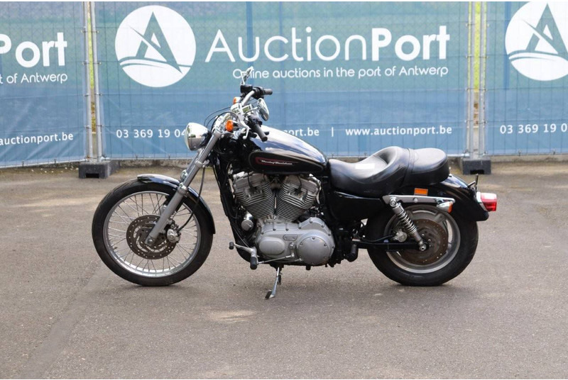 Harley-Davidson Sportster XL883 - Sepeda motor: gambar 2 Harley-Davidson Sportster XL883 - Sepeda motor: gambar 2