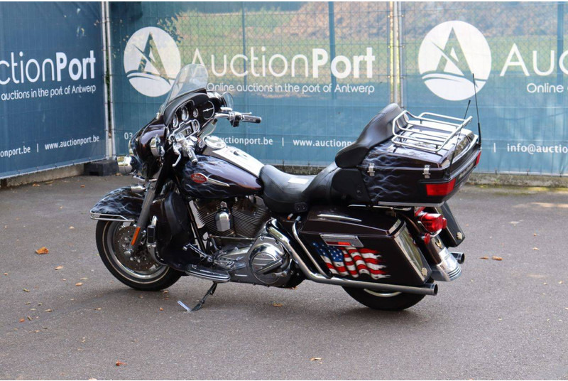 Harley-Davidson Ultra Classic CVO - Sepeda motor: gambar 3 Harley-Davidson Ultra Classic CVO - Sepeda motor: gambar 3