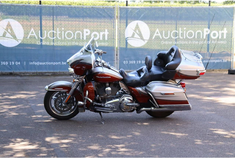 Harley-Davidson Ultra Classic CVO - Sepeda motor: gambar 1 Harley-Davidson Ultra Classic CVO - Sepeda motor: gambar 1