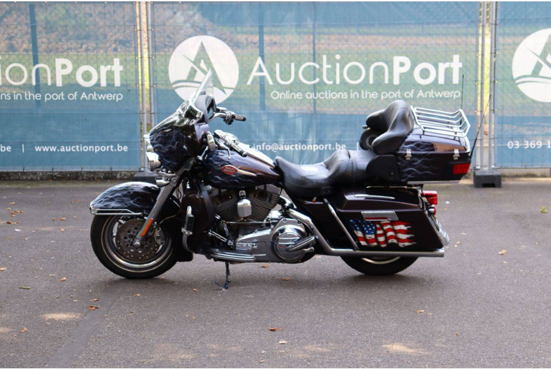 Harley-Davidson Ultra Classic CVO - Sepeda motor: gambar 2 Harley-Davidson Ultra Classic CVO - Sepeda motor: gambar 2