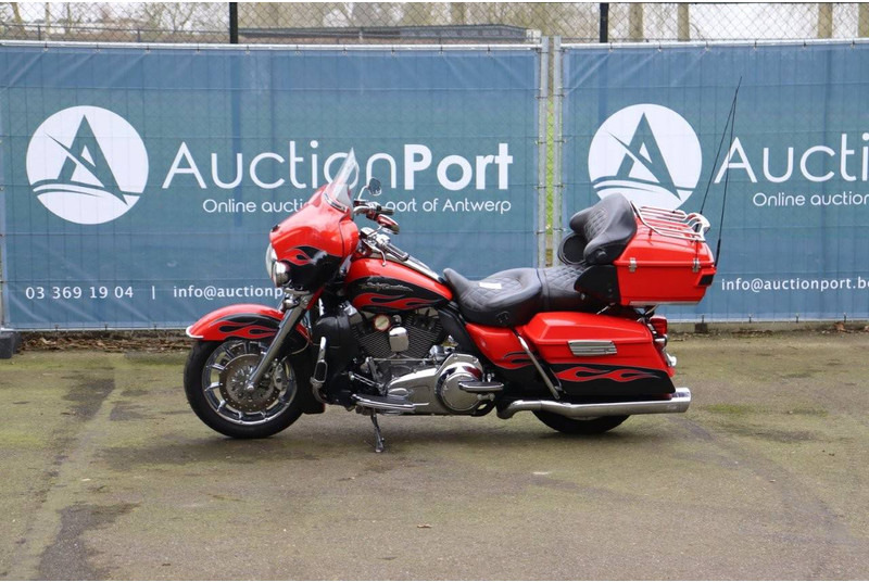 Harley-Davidson Ultra Glide CVO - Sepeda motor: gambar 1 Harley-Davidson Ultra Glide CVO - Sepeda motor: gambar 1