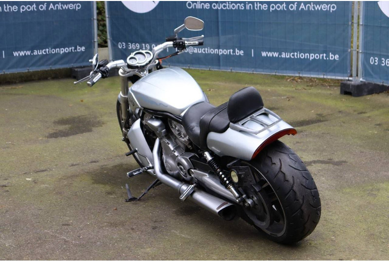 Harley-Davidson V-Rod Muscle - Sepeda motor: gambar 4 Harley-Davidson V-Rod Muscle - Sepeda motor: gambar 4