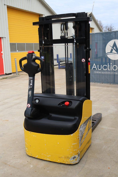 Penumpuk Hyundai 10 LS-7: gambar 6