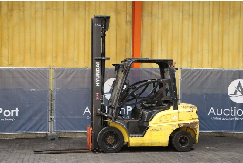 Hyundai 25D-9 - Forklift diesel: gambar 1 Hyundai 25D-9 - Forklift diesel: gambar 1