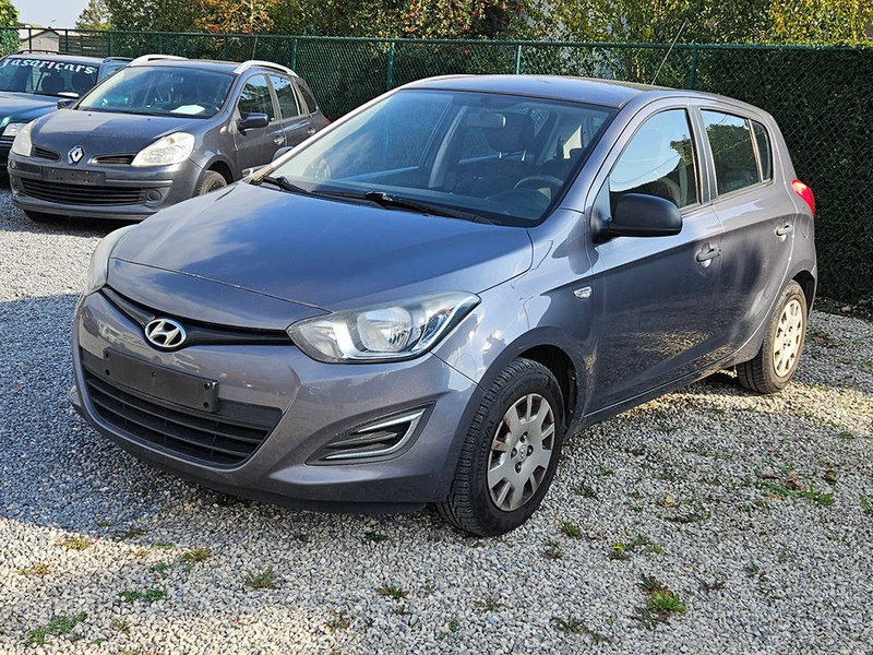 Hyundai i20 (I - update) 1.2 - Mobil sedan: gambar 1 Hyundai i20 (I - update) 1.2 - Mobil sedan: gambar 1