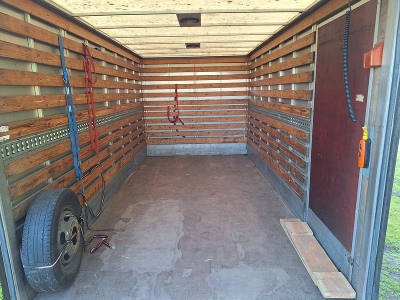 Iveco 40C - Van box: gambar 3 Iveco 40C - Van box: gambar 3