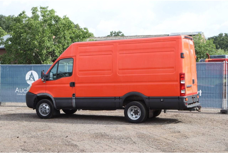 Iveco Daily 35J12B43A - Van panel: gambar 3 Iveco Daily 35J12B43A - Van panel: gambar 3