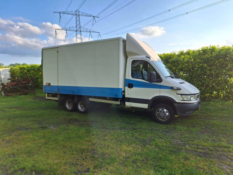 Iveco Daily 40c14 - Van panel: gambar 4 Iveco Daily 40c14 - Van panel: gambar 4