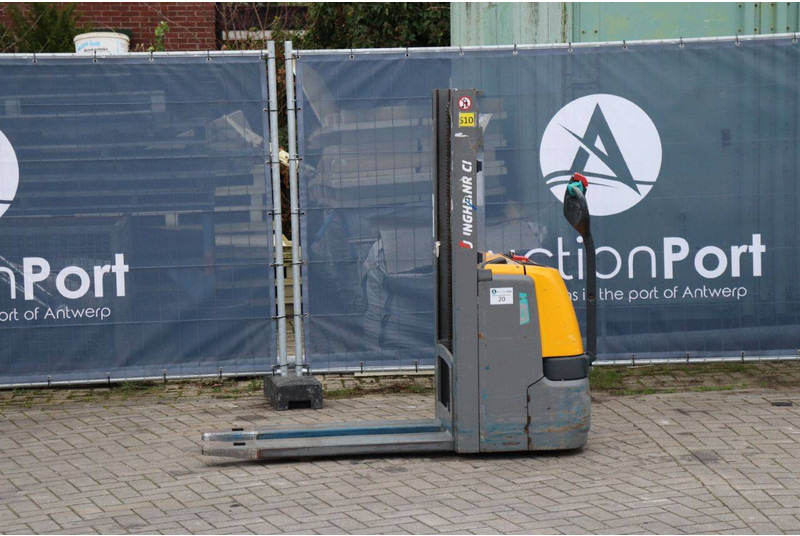 Jungheinrich EJC 110 - Penumpuk: gambar 1 Jungheinrich EJC 110 - Penumpuk: gambar 1