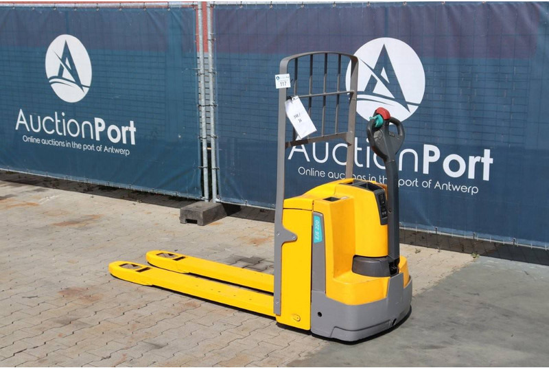 Jungheinrich EJE 220 - Truk pallet: gambar 3 Jungheinrich EJE 220 - Truk pallet: gambar 3