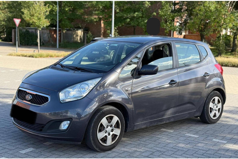 Kia Venga (I) 1.4 CVVT - Mobil sedan: gambar 1 Kia Venga (I) 1.4 CVVT - Mobil sedan: gambar 1