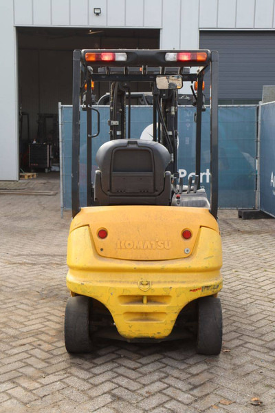 Komatsu FB20A-12 - Forklift listrik: gambar 5 Komatsu FB20A-12 - Forklift listrik: gambar 5