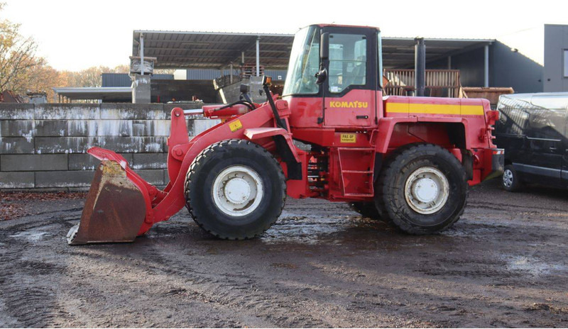Komatsu WA 270-3 - Wheel loader: gambar 1 Komatsu WA 270-3 - Wheel loader: gambar 1