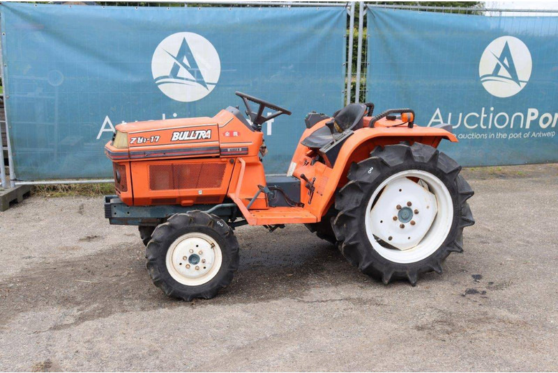 Kubota Bulltra ZB1-17 - Traktor: gambar 1 Kubota Bulltra ZB1-17 - Traktor: gambar 1