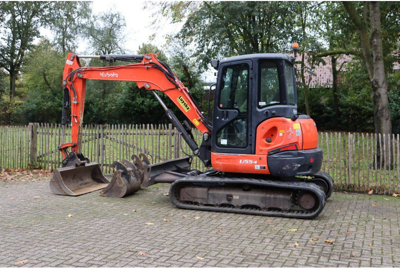 Kubota U55-4 - Ekskavator perayap: gambar 3 Kubota U55-4 - Ekskavator perayap: gambar 3