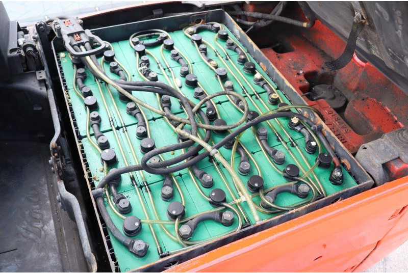 Forklift listrik Linde E16-01: gambar 17