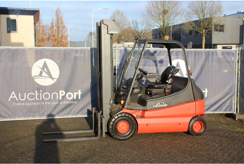 Linde E25/03 - Forklift listrik: gambar 1 Linde E25/03 - Forklift listrik: gambar 1