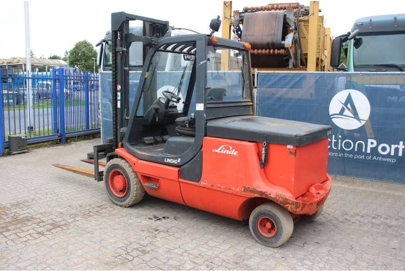 Linde E48P - Forklift listrik: gambar 3 Linde E48P - Forklift listrik: gambar 3