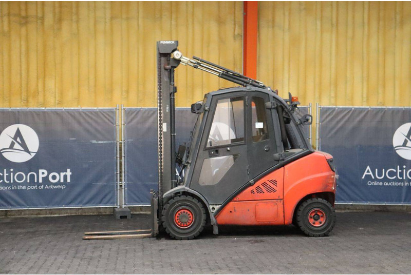 Linde H30D-02 - Forklift diesel: gambar 1 Linde H30D-02 - Forklift diesel: gambar 1