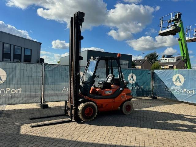 Linde H30T - Forklift LPG: gambar 4 Linde H30T - Forklift LPG: gambar 4