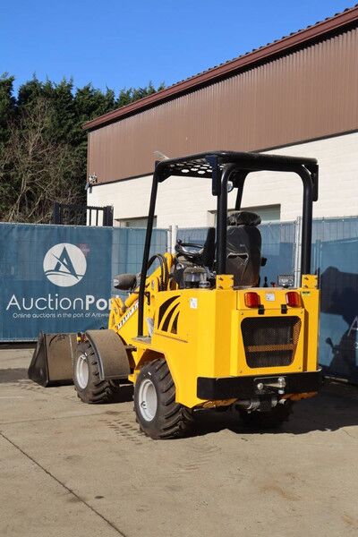 MAMMUT WL10 - Wheel loader: gambar 4 MAMMUT WL10 - Wheel loader: gambar 4