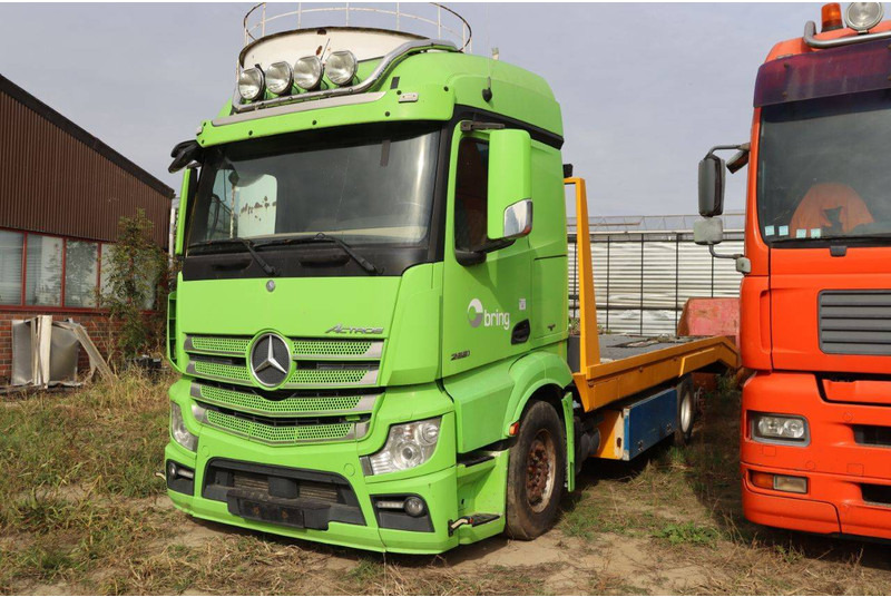Mercedes-Benz Actros 2551 - Truk flatbed: gambar 1 Mercedes-Benz Actros 2551 - Truk flatbed: gambar 1