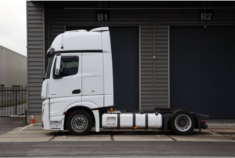 Mercedes-Benz Actros - Truk sasis: gambar 2 Mercedes-Benz Actros - Truk sasis: gambar 2